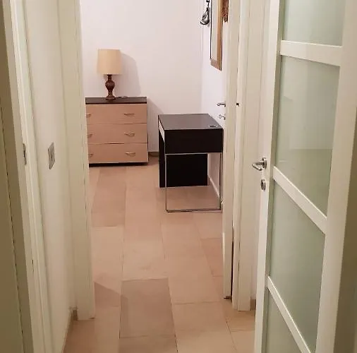 La Casetta - Free Public Parking *