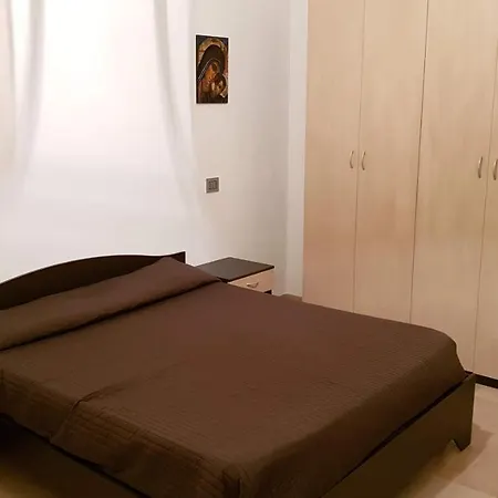 La Casetta - Free Public Parking