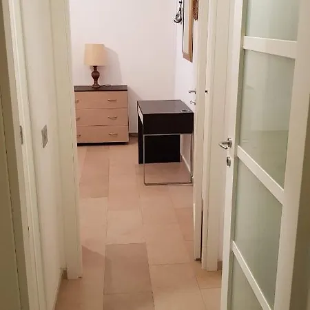 La Casetta - Free Public Parking *