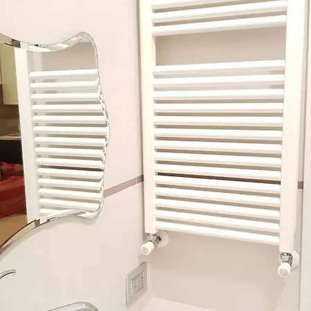 La Casetta - Free Public Parking