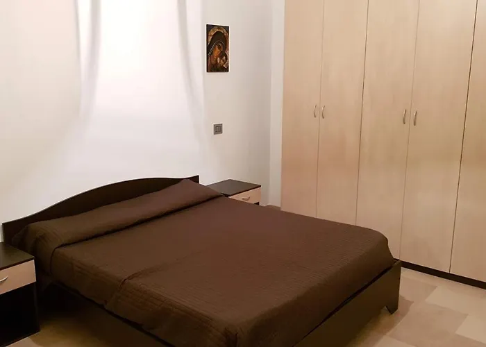 La Casetta - Free Public Parking